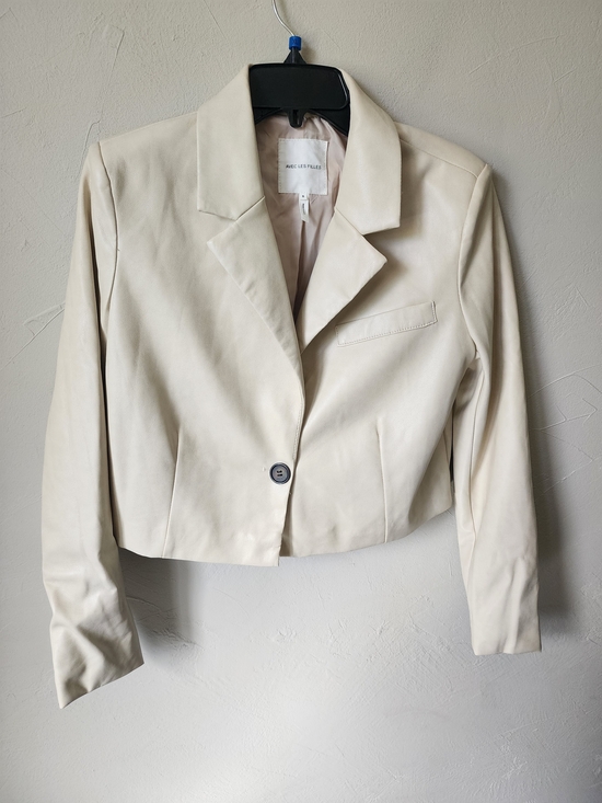 Avec Les Filles Jackets & Blazers - Avec Les Filles Cream Cropped Blazer Size Small